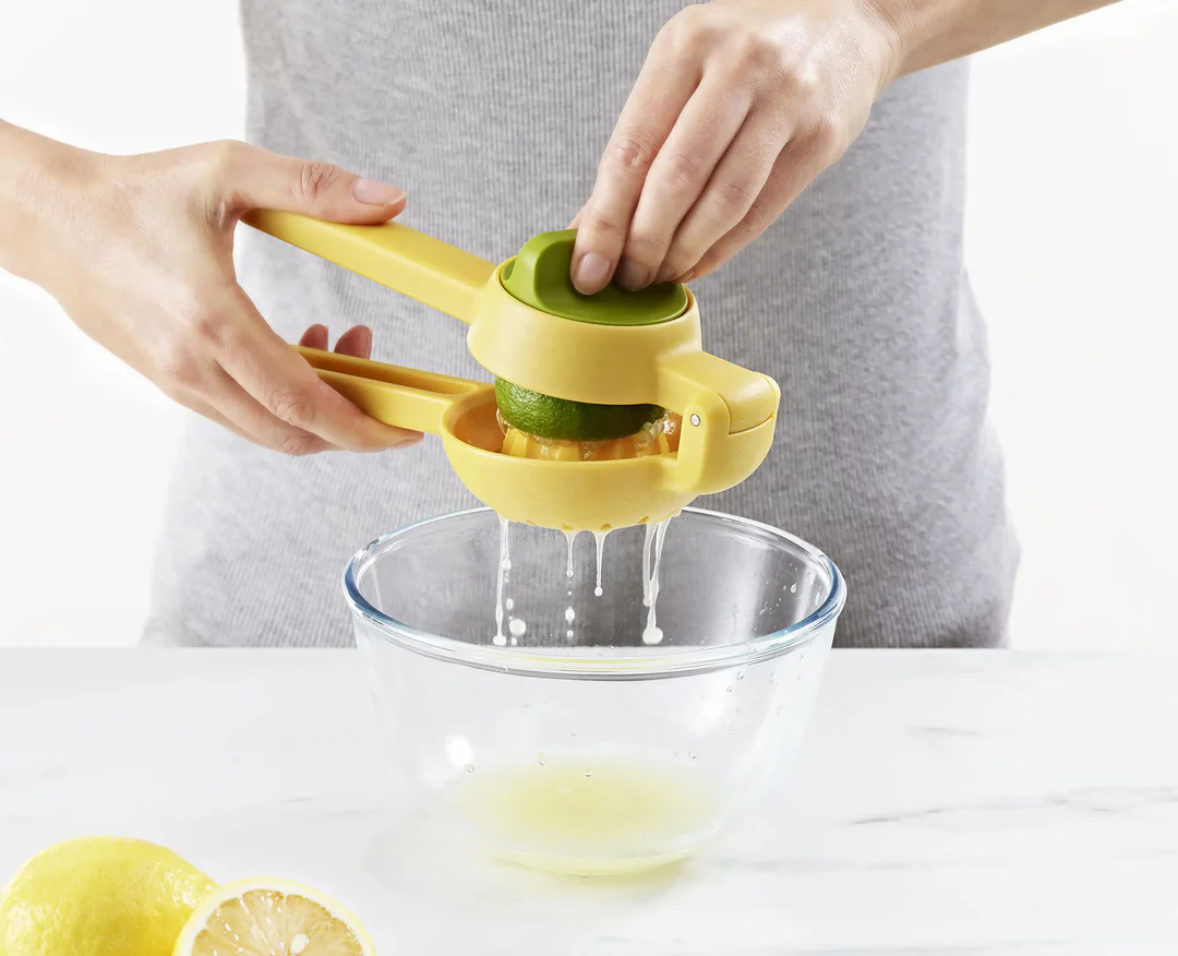 JOSEPH JOSEPH JUICEMAX DUAL ACTION CITRUS PRESS YELLOW