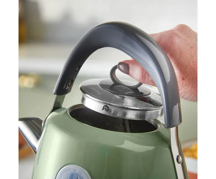 RUSSELL HOBBS STYLEVIA TRADITIONAL KETTLE