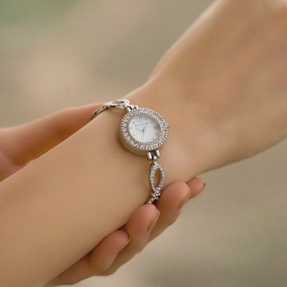 NEWBRIDGE LADIES WATCH LINK BRACELET DOUBLE CLASP