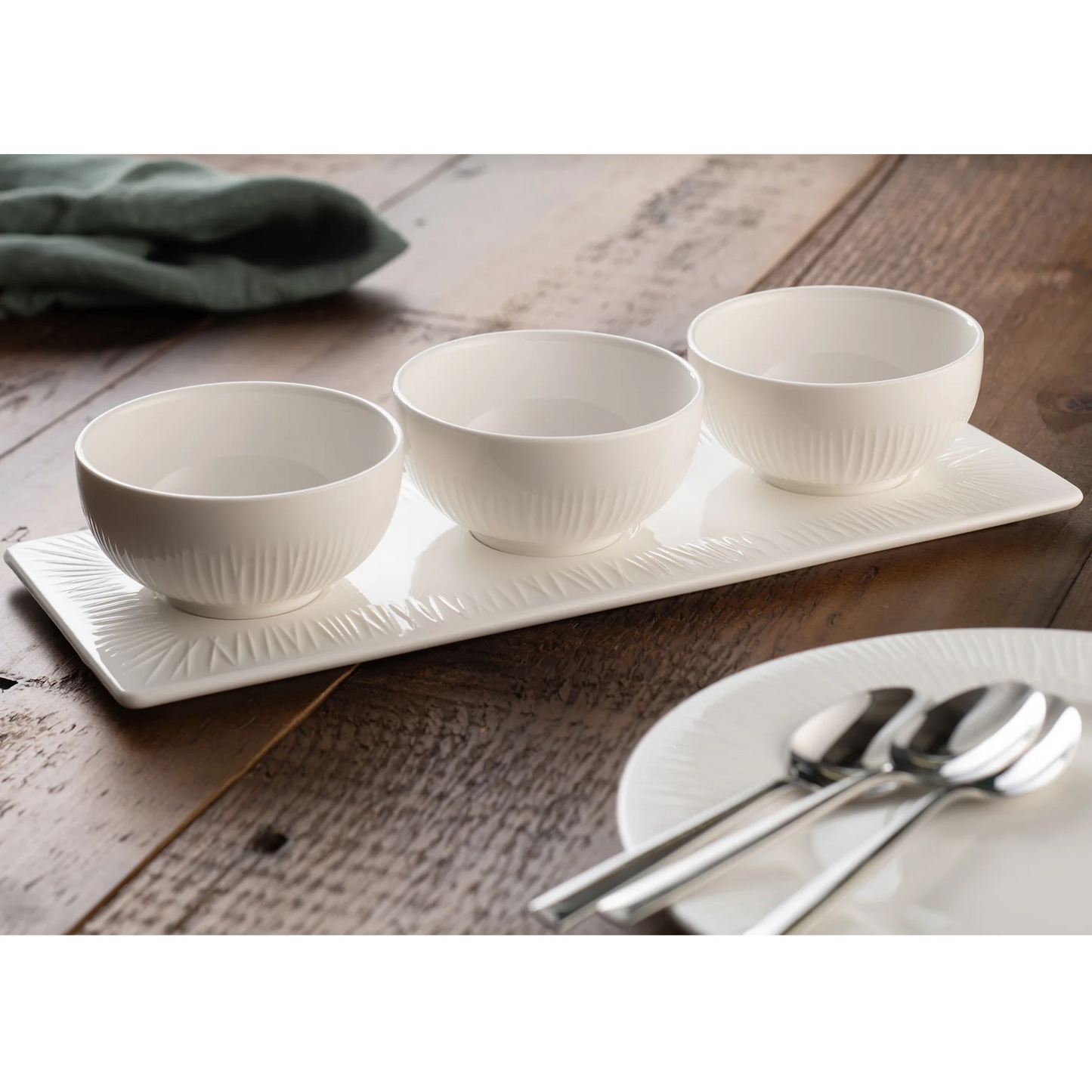 BELLEEK ERNE TRIPLE BOWL SET