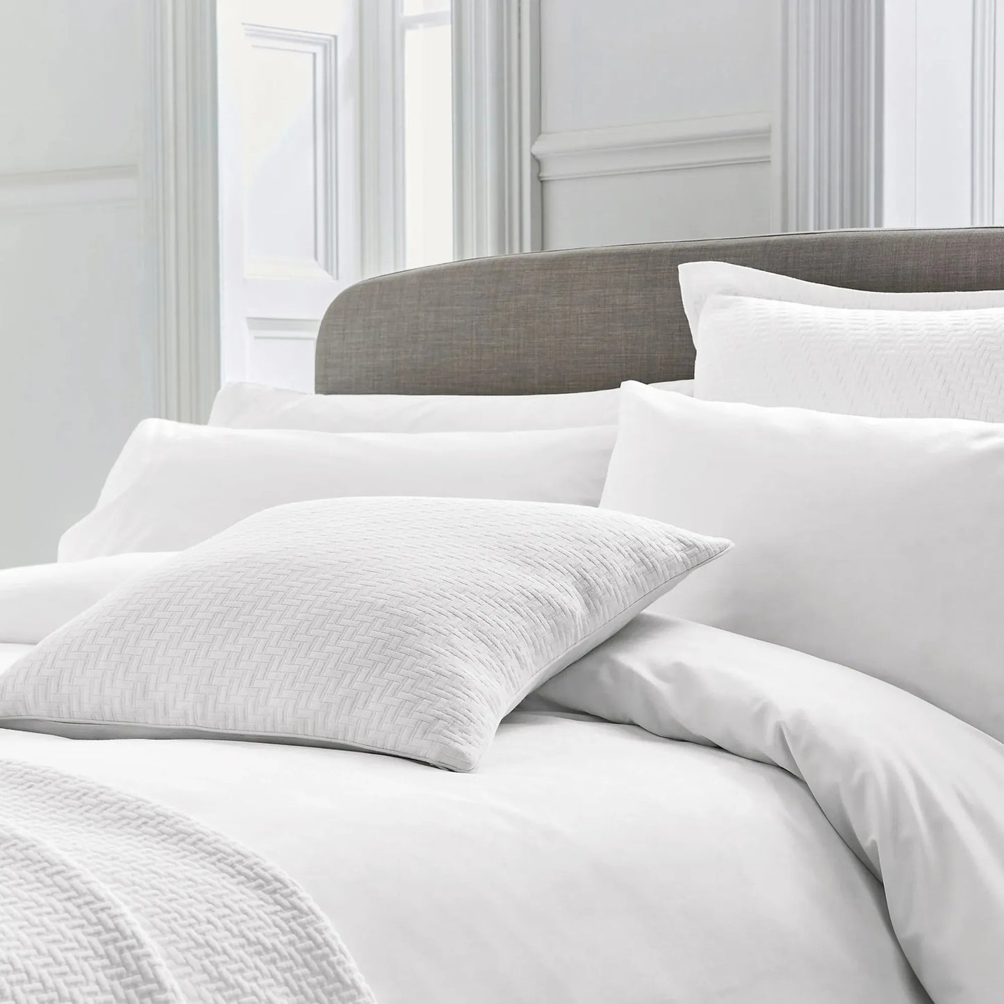 BEDECK ANDAZ BEDDING RANGE - WHITE