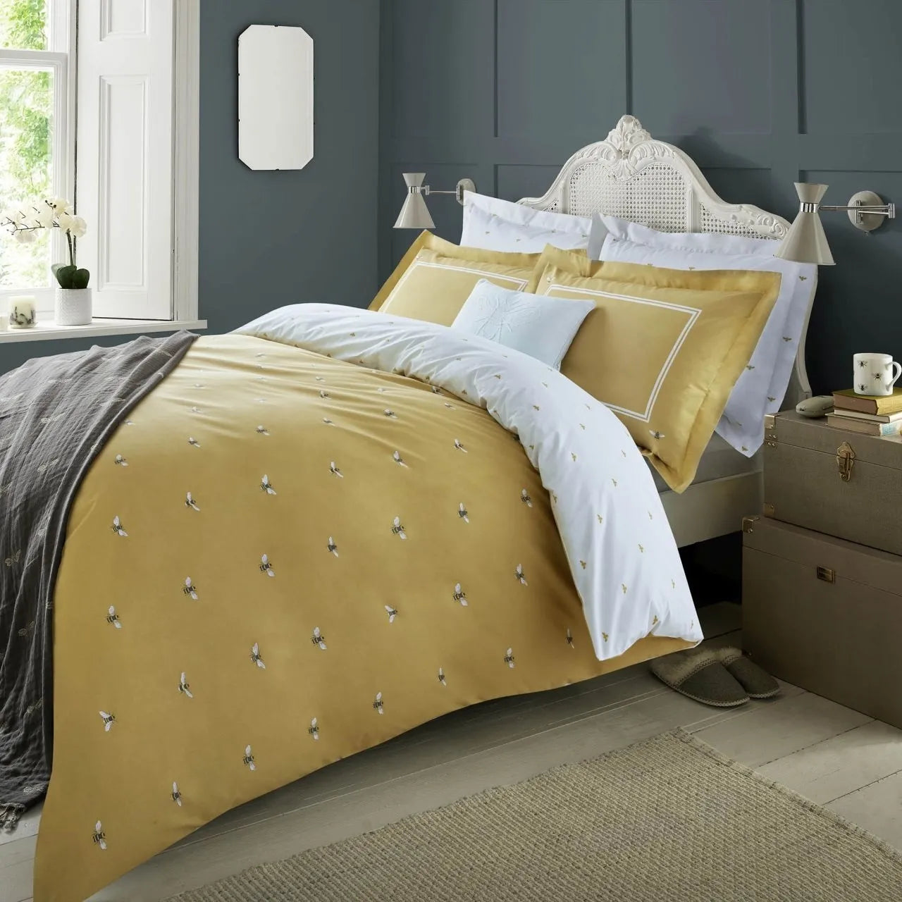 SOPHIE ALLPORT BEES BEDDING - MUSTARD