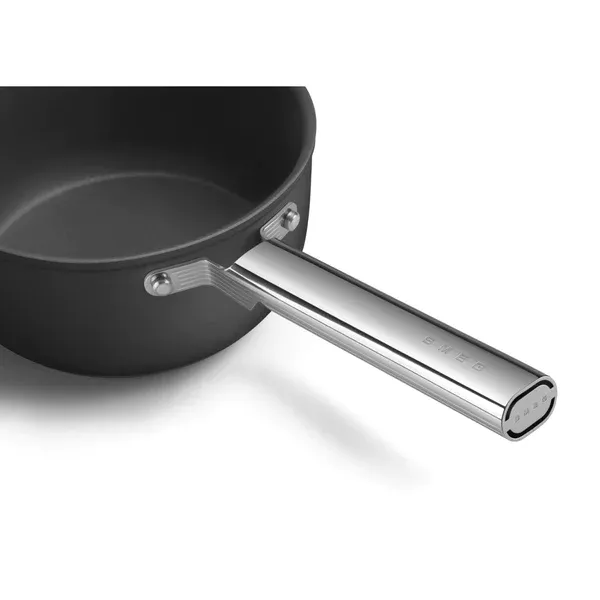 SMEG 20CM SAUCEPAN WITH LID