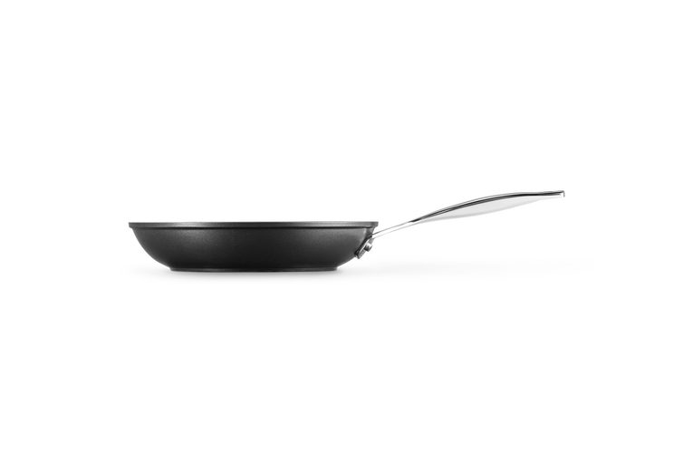 LE CREUSET TOUGHENED NON-STICK SHALLOW FRYING PAN 22CM