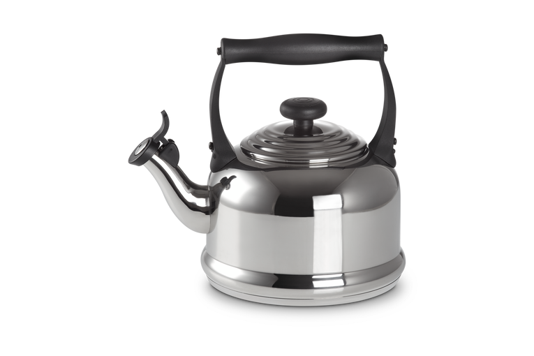 LE CREUSET TRADITIONAL KETTLE WITH FIXED WHISTLE 2.1L