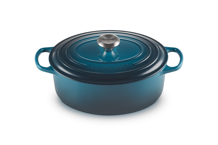 LE CREUSET SIGNATURE CAST IRON OVAL CASSEROLE