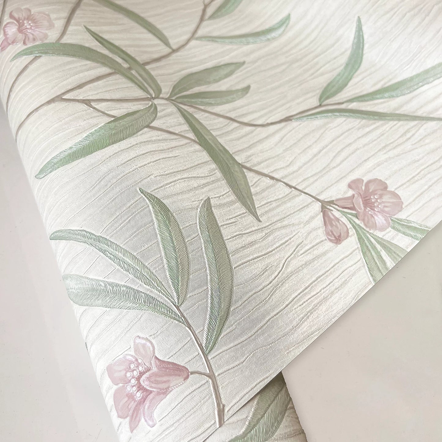 BELGRAVIA TIFFANY FLOWER WHITE/SAGE/HEATHER WALLPAPER