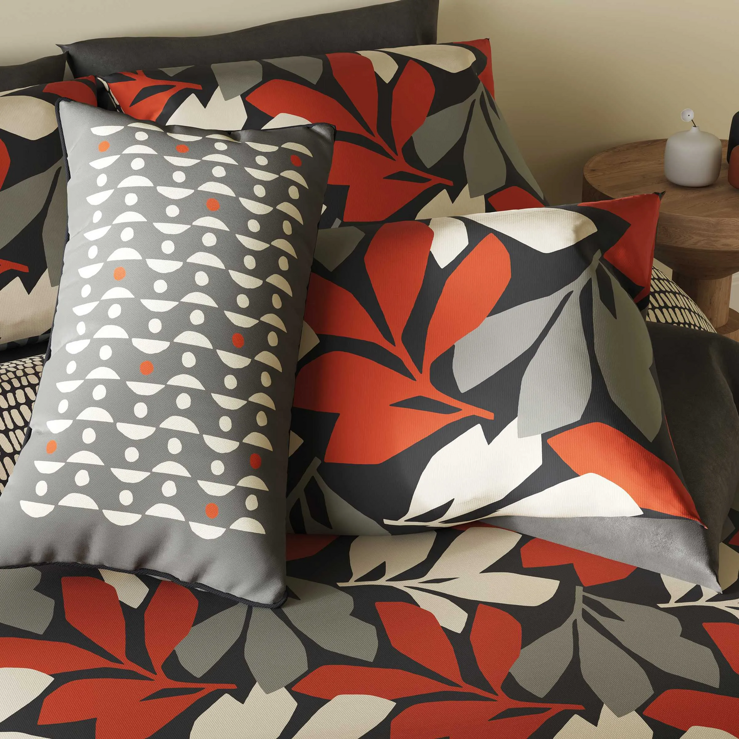 HELENA SPRINGFIELD SIMPLY SCANDI OTTO SCARLET & NEUTRALS BEDDING SET