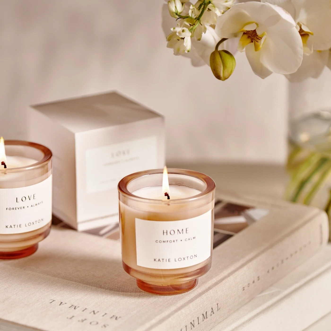 KATIE LOXTON CANDLE 'HOME' FRESH LINEN AND WHITE LILY