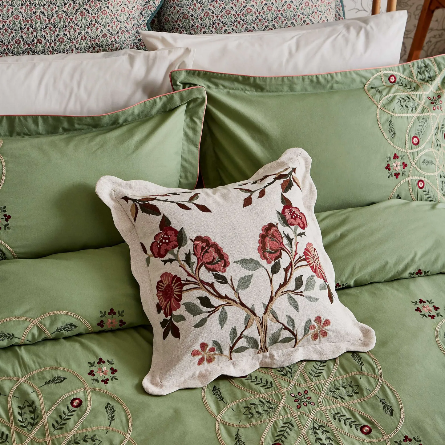 MORRIS & CO BROPHY EMBROIDERY BEDDING - GREEN