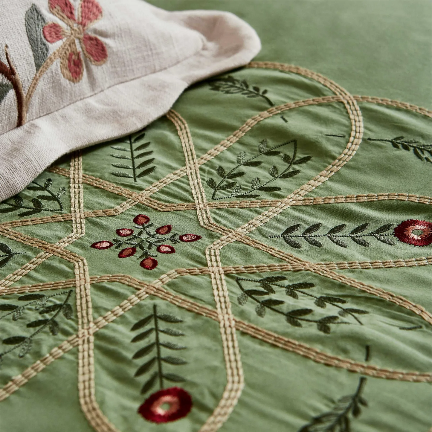 MORRIS & CO BROPHY EMBROIDERY BEDDING - GREEN