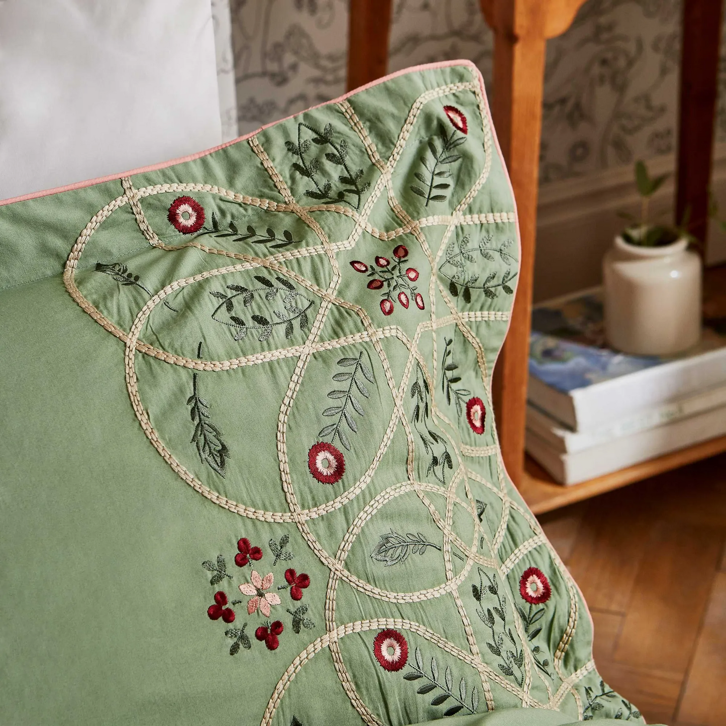 MORRIS & CO BROPHY EMBROIDERY BEDDING - GREEN