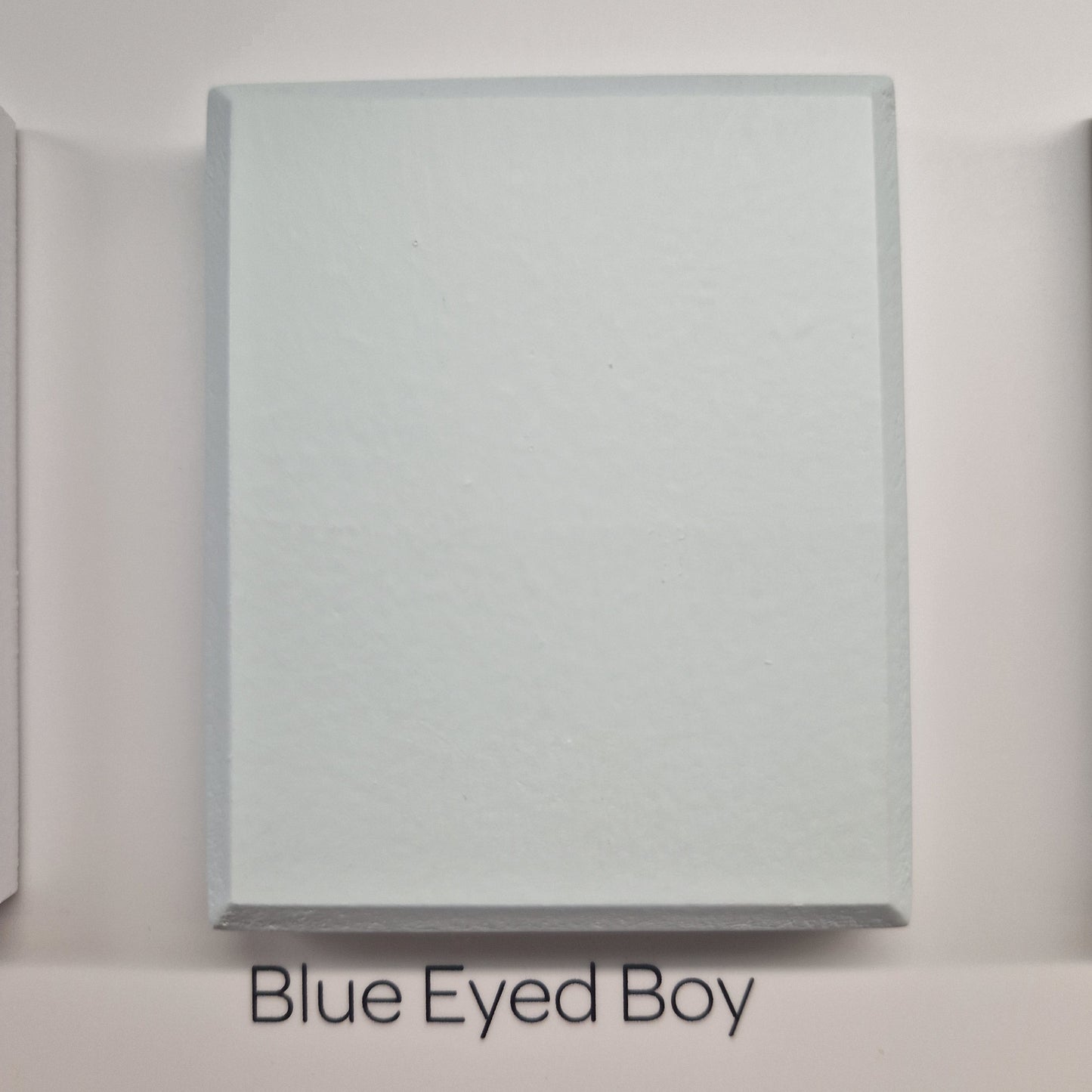 CROWN BLUE EYED BOY PAINT