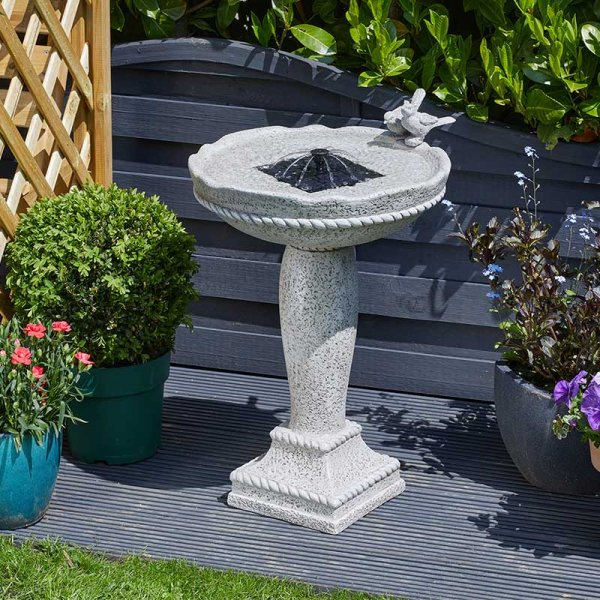 SMART GARDEN WATER FEATURE FEATHERED FRIENDS