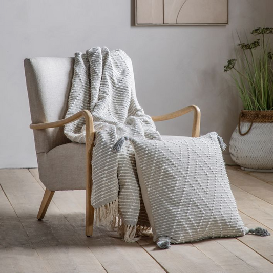 GALLERY DIAMOND WOVEN THROW GREY